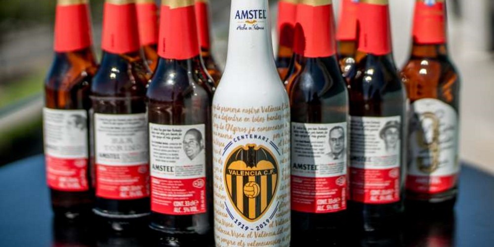 Amstel recrea el bar donde se cre&oacute; el Valencia en la previa de la final de la Copa del Rey