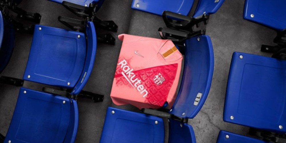 El FC Barcelona present&oacute; su tercer uniforme en color rosa