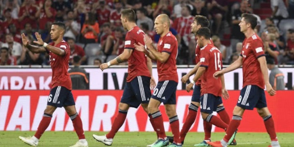 La curiosa protesta de los hinchas del Bayern M&uacute;nich por los colores de sus camisetas