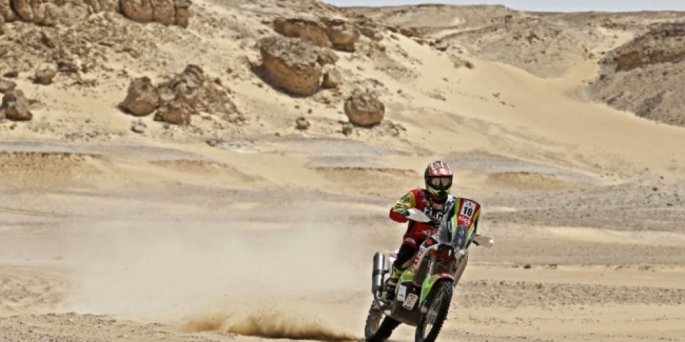 Chavo Salvatierra mantiene el ritmo y el tercer lugar en la etapa 2 del Rally de los Faraones