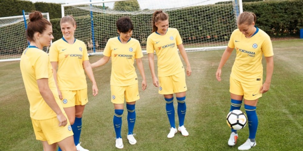 Chelsea present&oacute; su nueva camiseta alternativa a trav&eacute;s de su equipo femenino