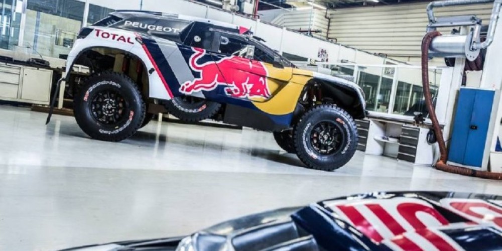 Peugeot revela su &uacute;ltimo dise&ntilde;o para el Rally Dakar 2017