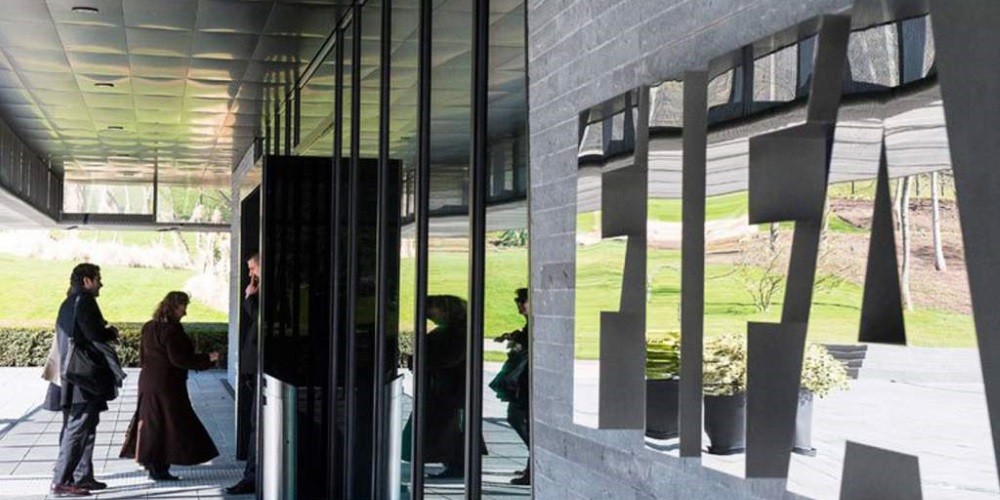 La FIFA suspendi&oacute; de por vida a 8 jugadores
