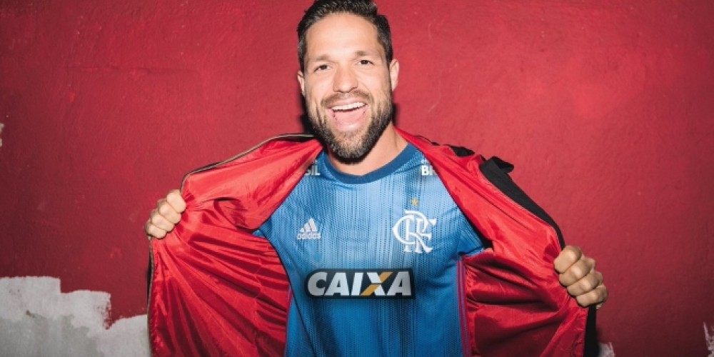 Presentan la nueva camiseta del Flamengo con el sponsor sobrepuesto en el dise&ntilde;o
