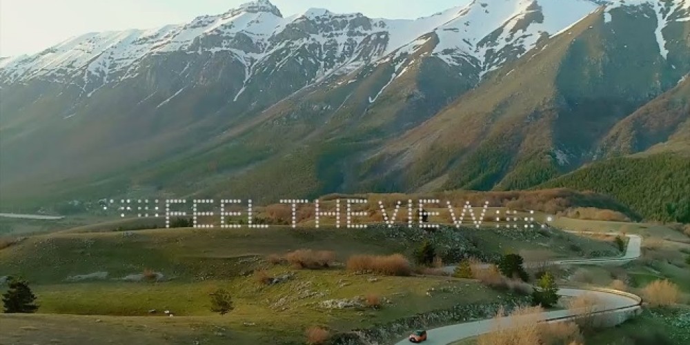 Ford presenta &ldquo;Feel the view&rdquo;, la ventana inteligente que permite a los pasajeros invidentes experimentar el paisaje