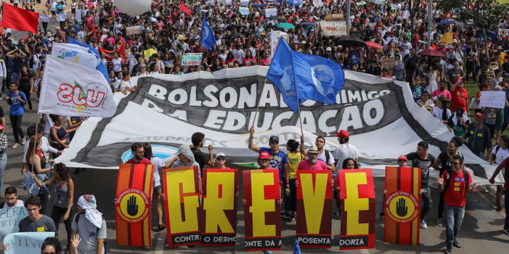 Alerta en Brasil por huelgas en el d&iacute;a inaugural de la Copa Am&eacute;rica