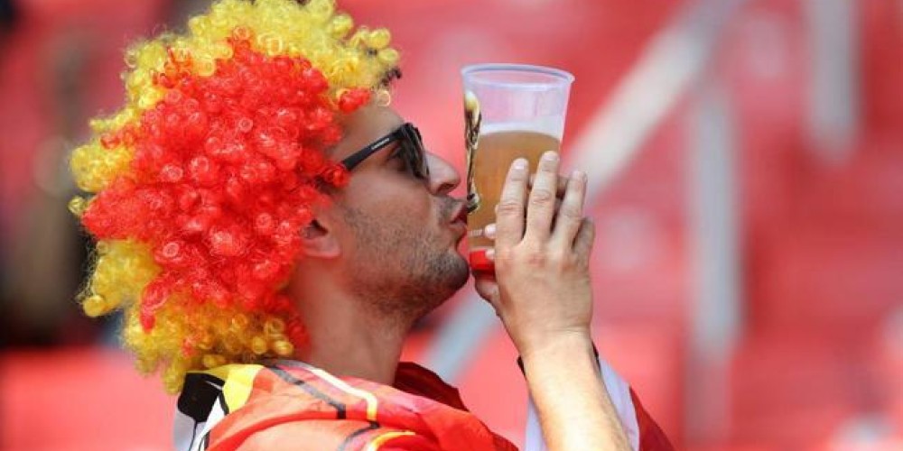 Inglaterra imita a la UEFA y habilitar&iacute;a el consumo de alcohol en los estadios