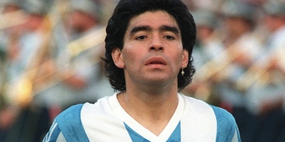 Uno de los autos de Maradona se vende por Mercado Libre a casi 20 mil d&oacute;lares