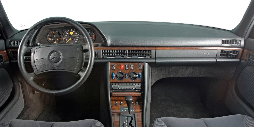 El airbag del acompa&ntilde;ante, un invento de Mercedes-Benz que cumple 30 a&ntilde;os