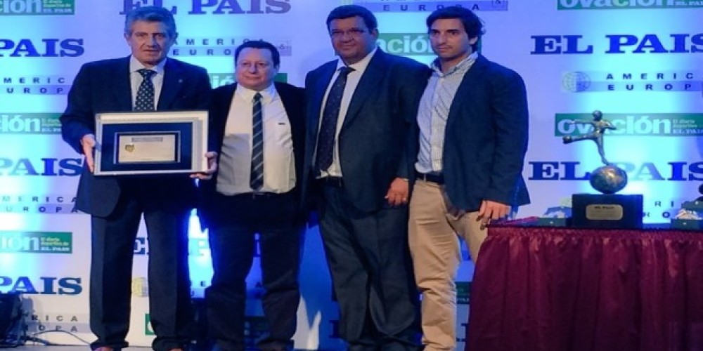  Pe&ntilde;arol fue galardonado como el mejor equipo uruguayo del 2015