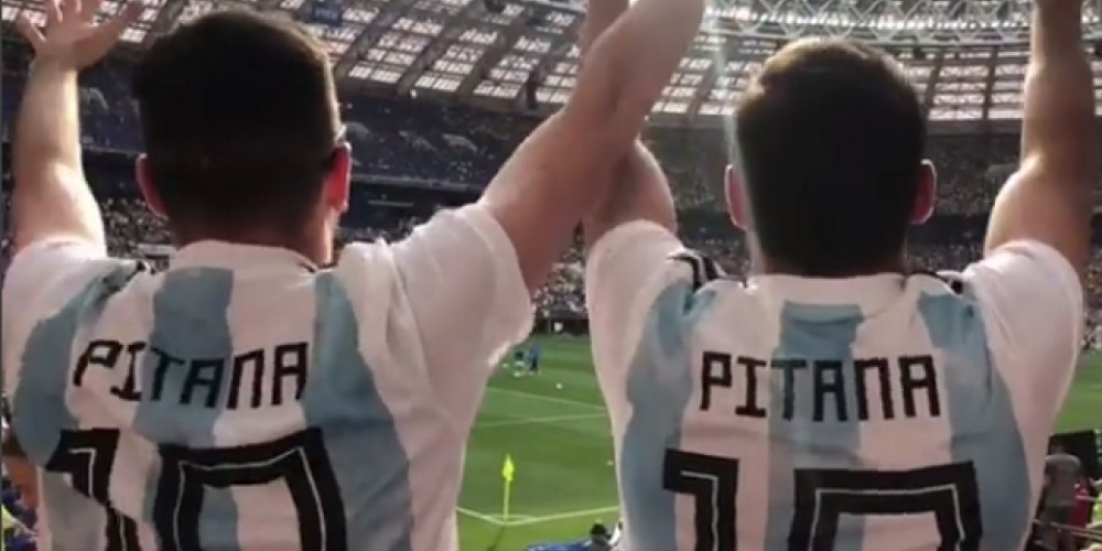 Los influencers argentinos que fueron a la final con camiseta de &iexcl;Pitana!