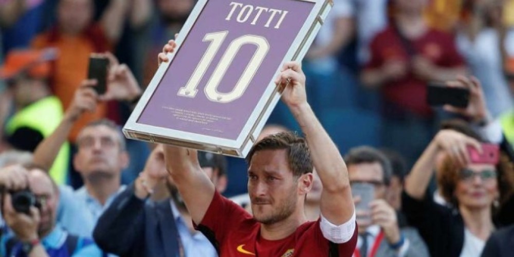 &ldquo;El &uacute;nico jugador que le dijo que no al Real Madrid&rdquo;: la imperdible camiseta de Totti