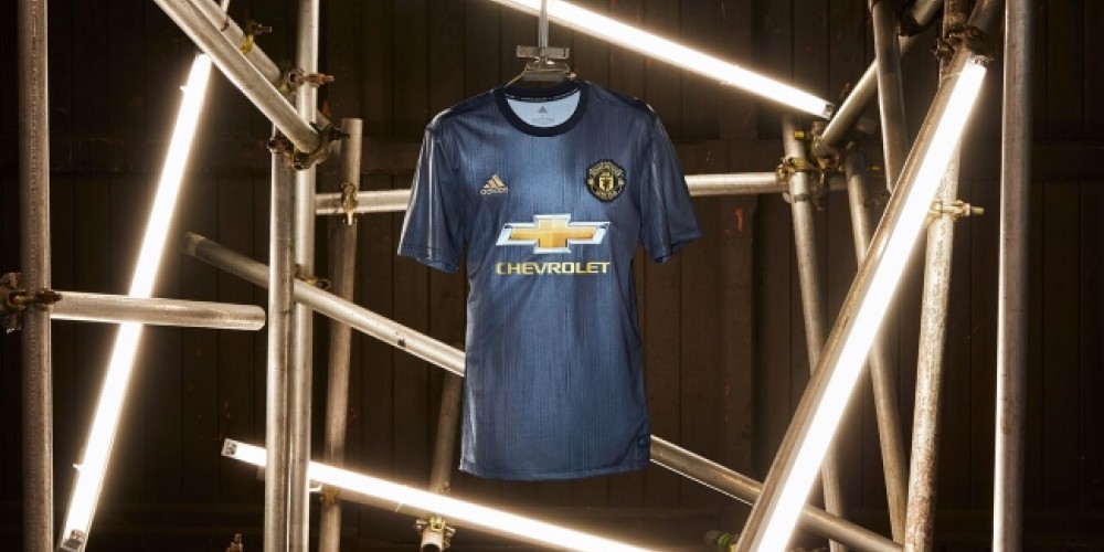 adidas present&oacute; la nueva camiseta del Manchester United para la temporada 2018/19