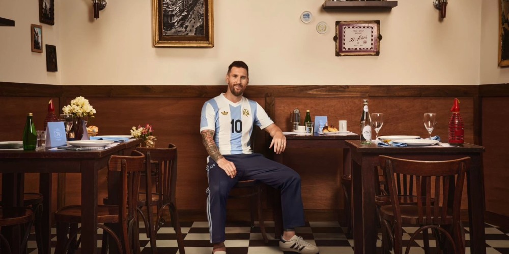 A 50 a&ntilde;os de su primera colaboraci&oacute;n, adidas y AFA presentaron una camiseta de Argentina