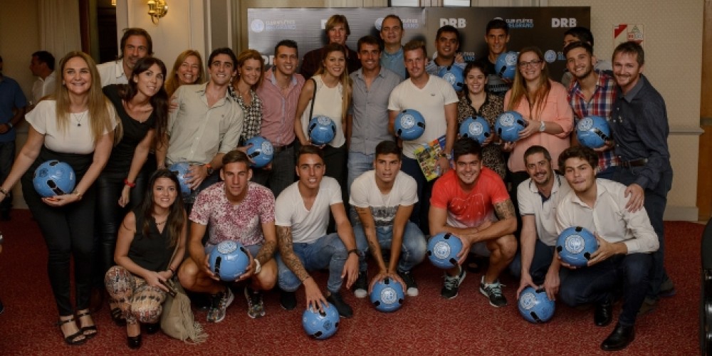 Se present&oacute; la pelota oficial Dribbling del Club Atl&eacute;tico Belgrano