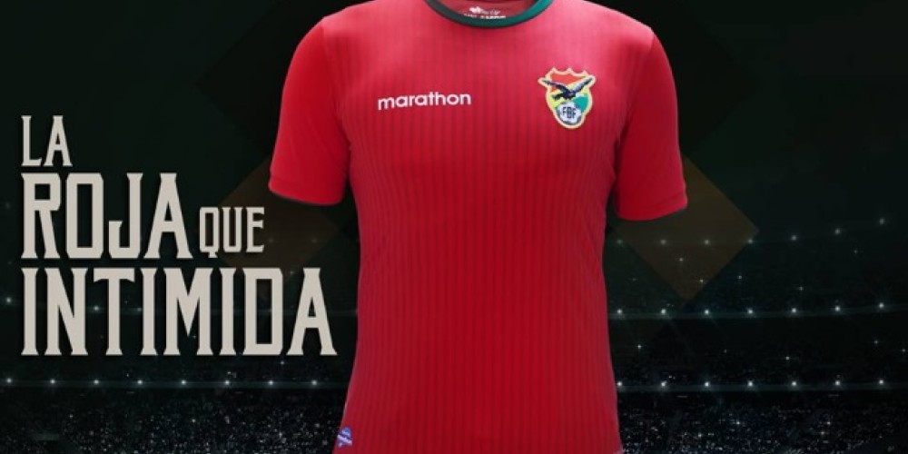 Marathon present&oacute; la nueva camiseta de Bolivia: &ldquo;La roja que intimida&rdquo;