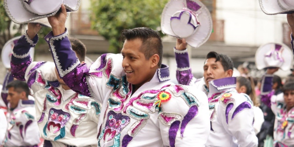 La danza &quot;Los Caporales&quot; es 100% boliviana