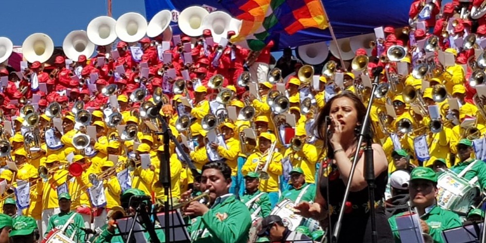 El Festival de bandas de Oruro es aprovechado por Bolivia para mostrar su riqueza cultural