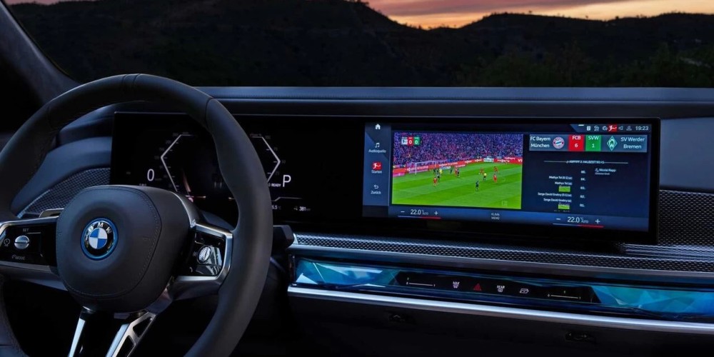 La Bundesliga y BMW expanden su asociaci&oacute;n para mostrar partidos en sus coches