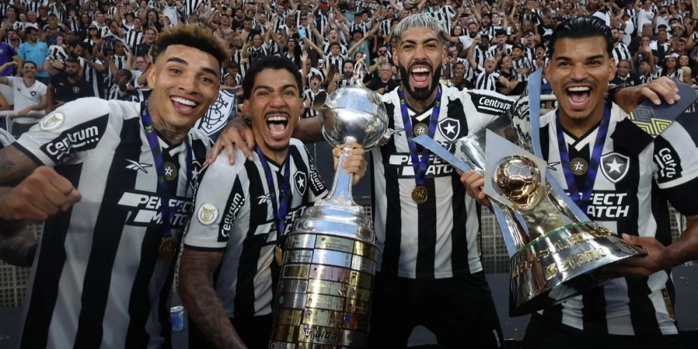 Cambio de t&eacute;cnico y &eacute;xodo de jugadores: el plantel del Botafogo campe&oacute;n 2024 se desarma