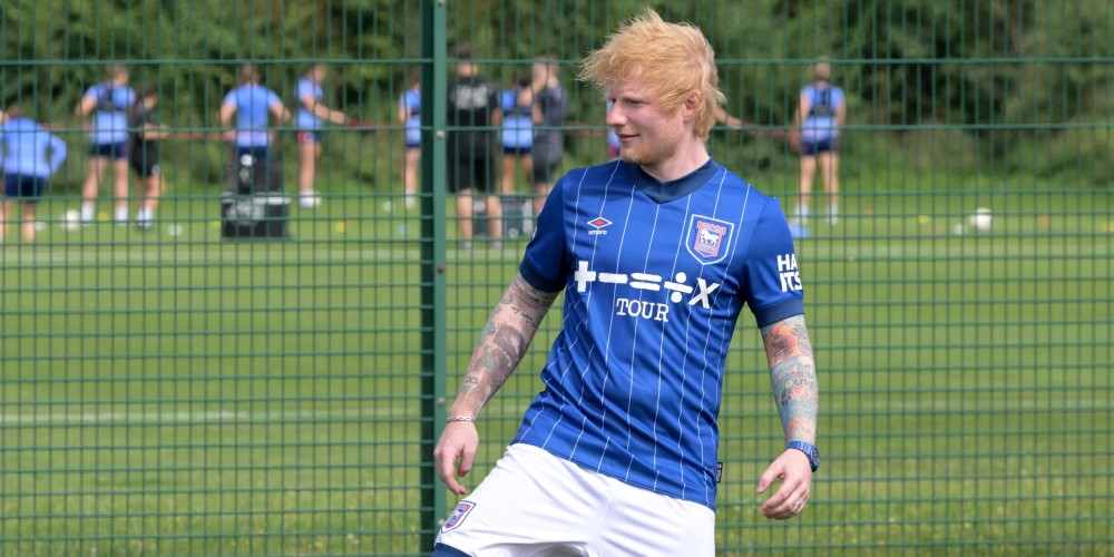 Otro cantante que se suma al f&uacute;tbol: Ed Sheeran invertir&aacute; en el Ipswich Town