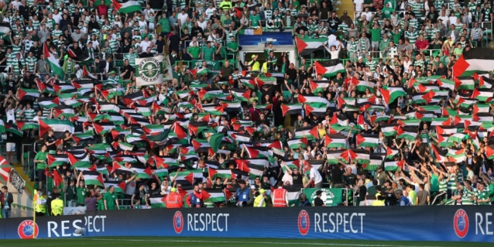 Sancionar&aacute;n al Celtic por mostrar banderas de Palestina contra un rival israel&iacute;