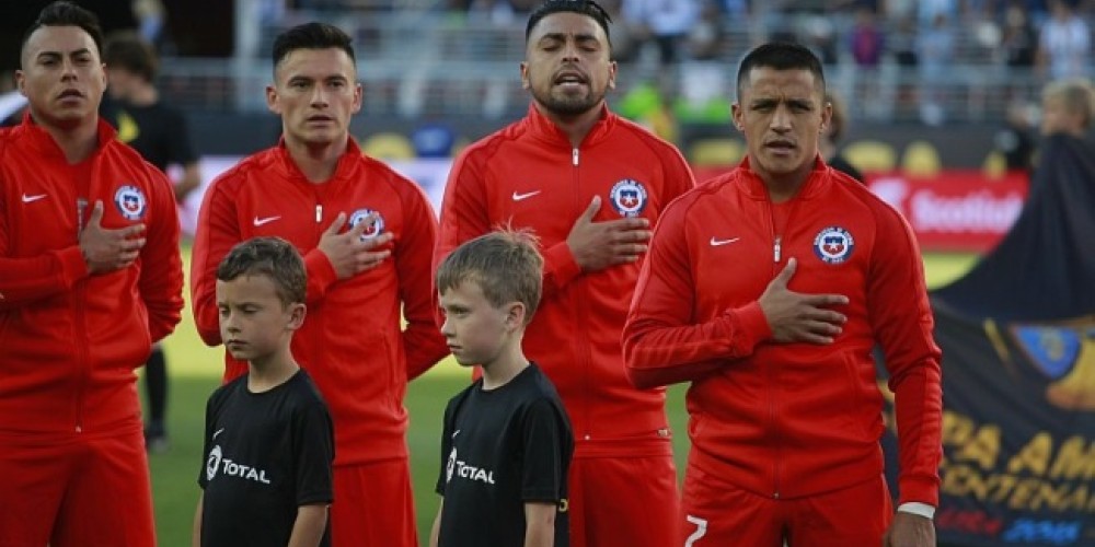 M&aacute;s errores: Pitbull en el himno de Chile y la bandera de Bolivia al rev&eacute;s