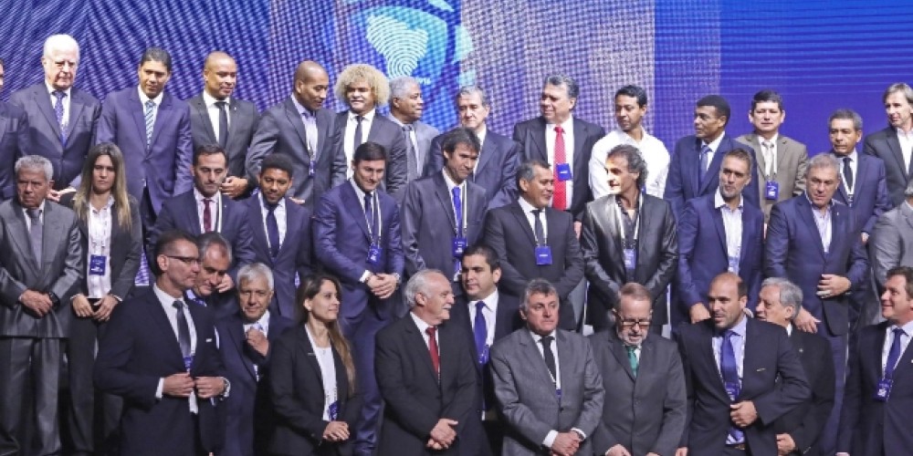 La CONMEBOL present&oacute; su renovada imagen corporativa ante las glorias del f&uacute;tbol sudamericano