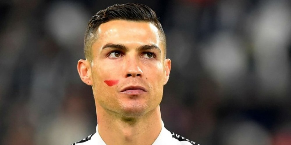 El motivo por el cual Cristiano Ronaldo luci&oacute; una franja roja en su cara en el &uacute;ltimo partido