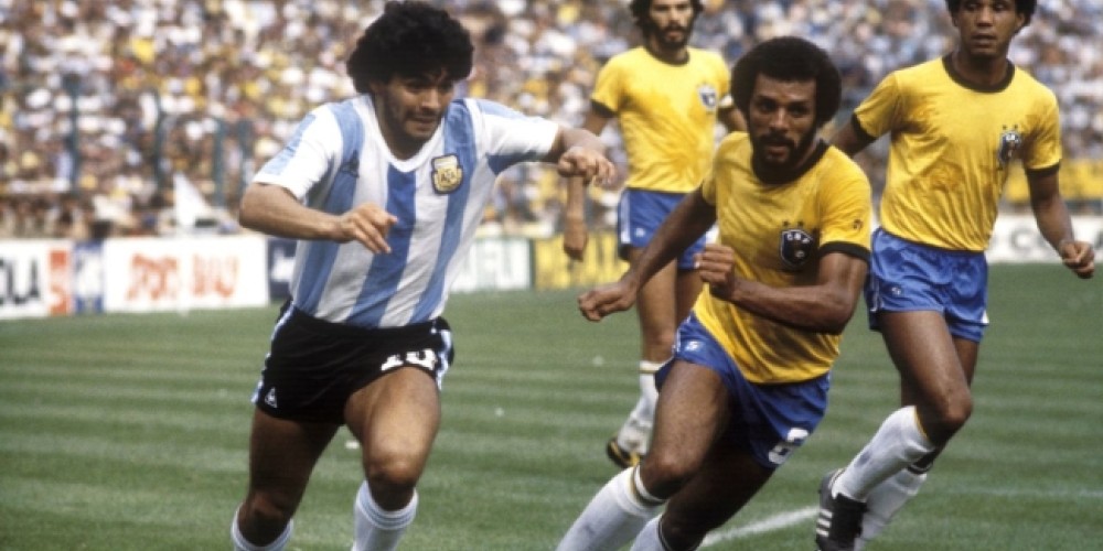 Maradona estar&aacute; presente en un importante homenaje al Doctor S&oacute;crates 