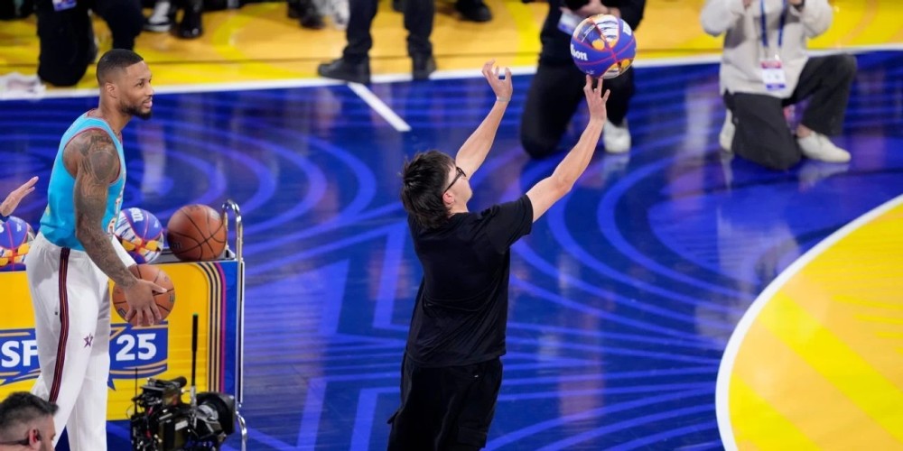 Un estudiante de 18 años ganó 100 mil dólares al vencer a Lillard en un concurso de triples