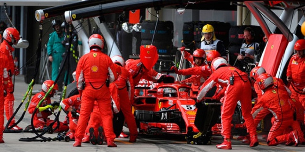 Velocidad y precisi&oacute;n: El equipo de Ferrari cambi&oacute; cuatro neum&aacute;ticos en menos de dos segundos