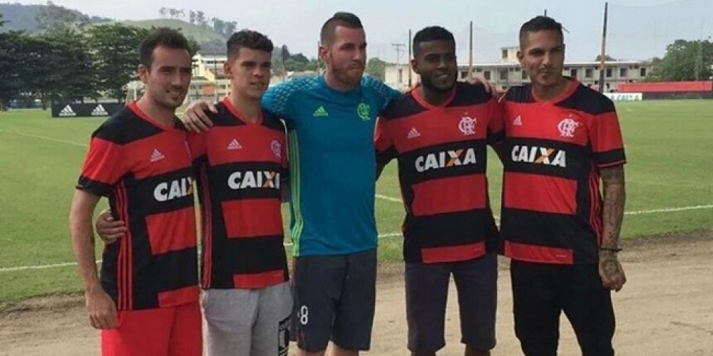 Con Mancuello y Paolo Guerrero, Flamengo present&oacute; su nueva camiseta