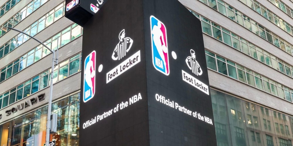 Foot Locker renov&oacute; su acuerdo con la NBA como su socio de marketing