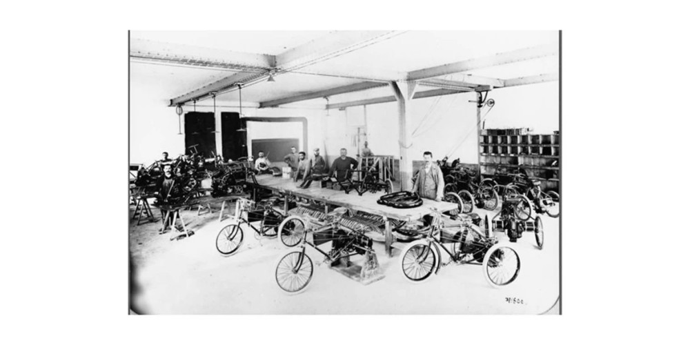 La historia de Peugeot y el ciclismo