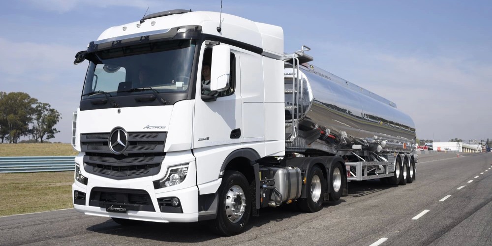 Mercedes-Benz Actros 2548 LS/33, tecnolog&iacute;a avanzada para cargas en transporte extrapesado