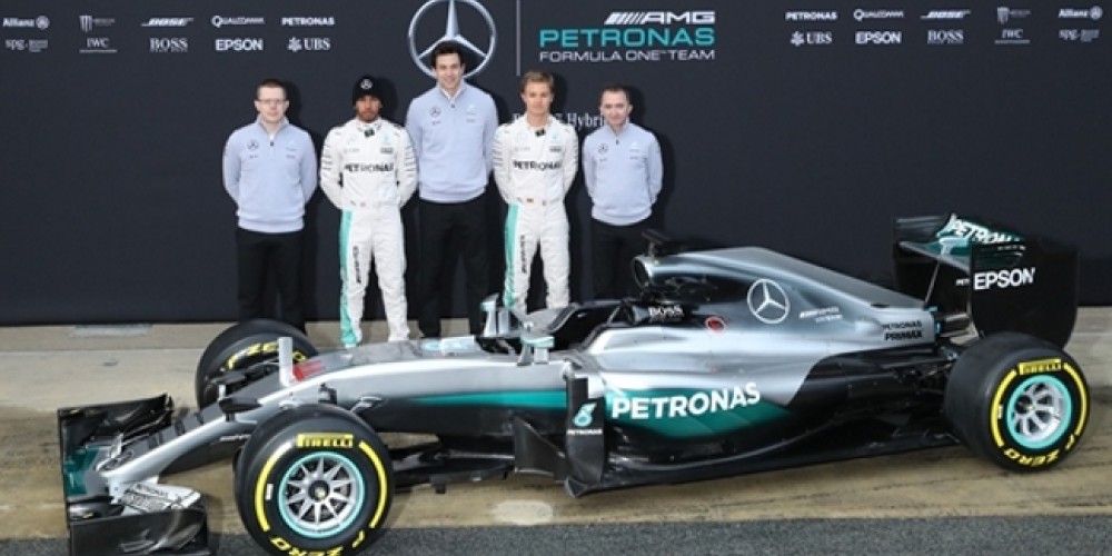 Mercedes present&oacute; su monoplaza W07 con el que buscar&aacute; el Tricampeonato