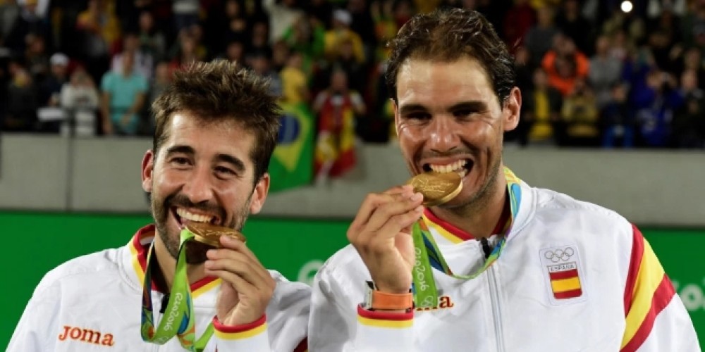 La historia de la tradici&oacute;n de morder las medallas de oro