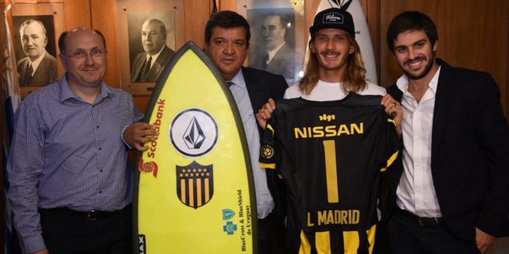 Pe&ntilde;arol suma como embajador al surfista Lucas Madrid
