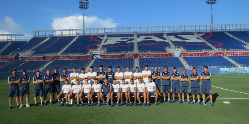 El plantel argentino para R&iacute;o 2016 pos&oacute; para la foto oficial