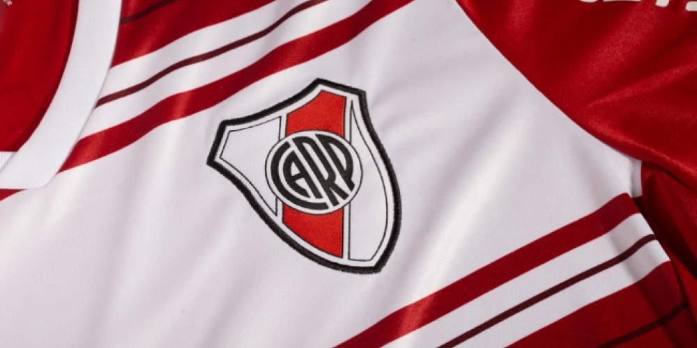 adidas present&oacute; la nueva camiseta alternativa de River Plate