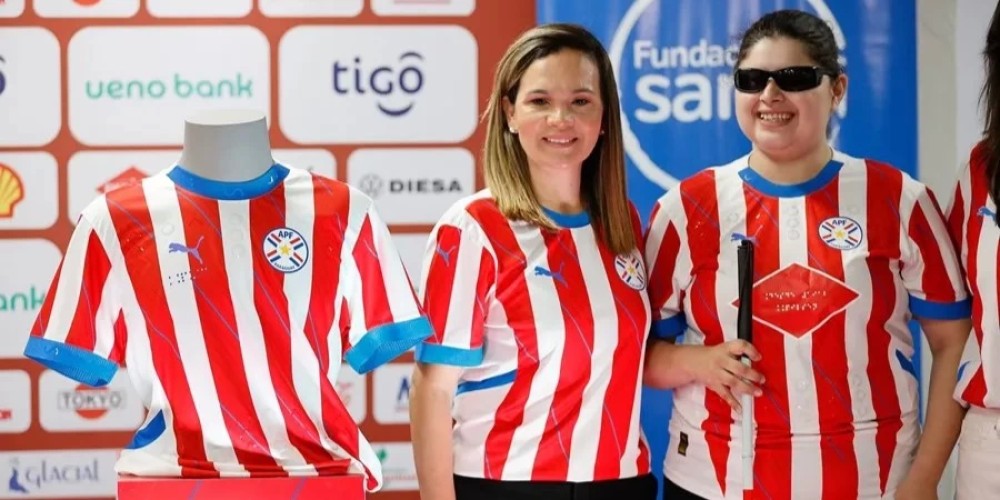 La Selecci&oacute;n Paraguaya present&oacute; una camiseta con tecnolog&iacute;a especial para invidentes