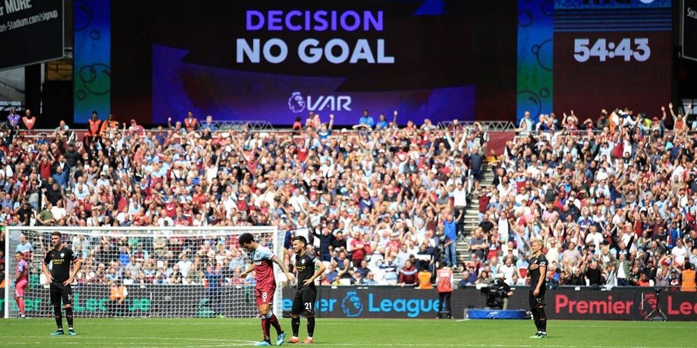 Las cinco reglas que la Premier League modificar&aacute; del VAR con respecto a la UEFA