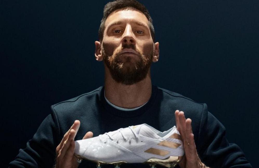 adidas celebra el aniversario del debut de Messi con el lanzamiento del  Pack Messi-15 años de sus botines Nemeziz | Marketing Registrado / La  Comunidad del Marketing Deportivo