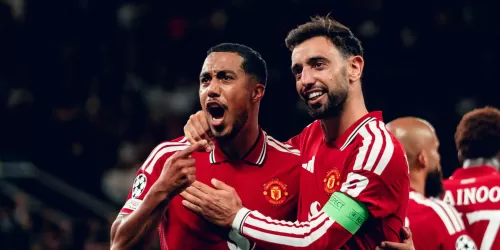 Manchester United alcanzó una facturación récord de €787 millones, pero volvió a cerrar con pérdidas